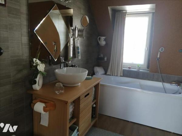 ST PIERRE/DIVES-MAISON EN PARFAIT ETAT