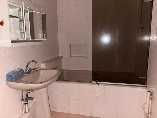 Maison de village au centre de Lignieres