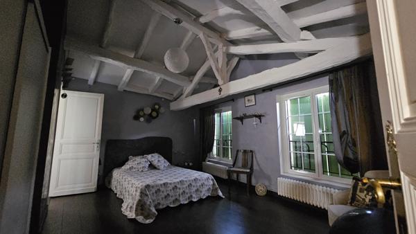 Le Mas-d'Agenais (47430) Magnifique demeure de village 5 chambres, garage et jardin.