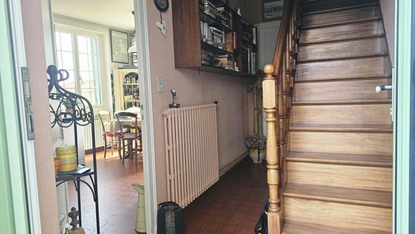 Le Mas-d'Agenais (47430) Magnifique demeure de village 5 chambres, garage et jardin.