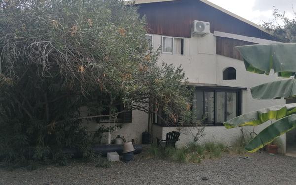 Maison à vendre    10 pièces •  Saint-Paul