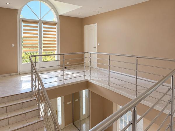 VILLA CONTEMPORAINE
