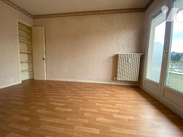 Appartement de 63.27m² env. traversant avec grand balcon