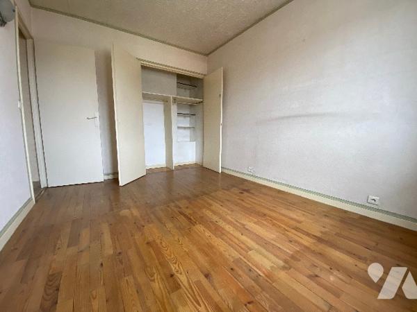 Appartement de 63.27m² env. traversant avec grand balcon