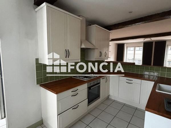 Location Appartement 5 pièces 101.8 m² - 102 RUE JEAN JAURES Roanne 42300