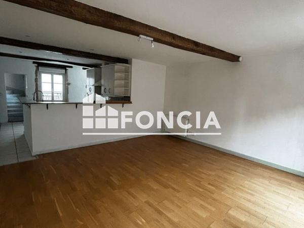 Location Appartement 5 pièces 101.8 m² - 102 RUE JEAN JAURES Roanne 42300