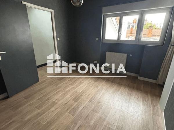 Location Appartement 5 pièces 101.8 m² - 102 RUE JEAN JAURES Roanne 42300