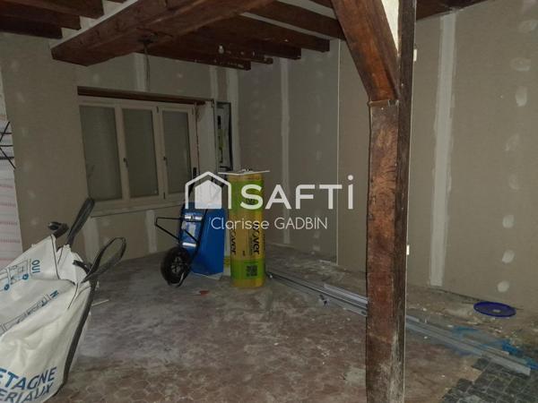 Deux appartements au cœur du village , proche du centre d'entrainement. Idéal pour investisseurs !