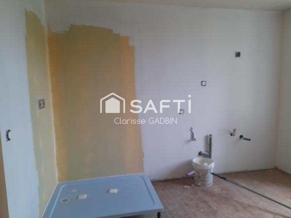 Deux appartements au cœur du village , proche du centre d'entrainement. Idéal pour investisseurs !