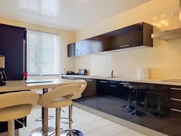 MAISON - 3 CHAMBRES - JARDIN - GARAGE - DEUXNOUDS DEVANT BEAUZEE