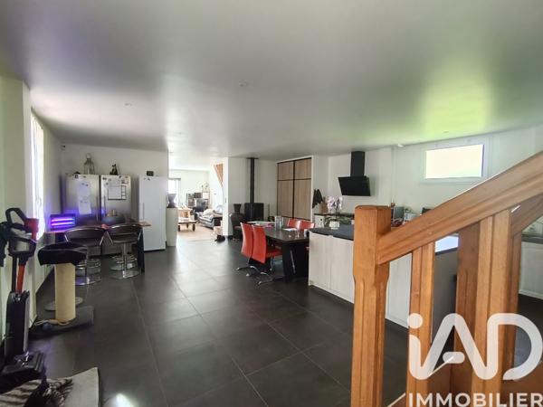 Maison à vendre 5 pièces 144,32 m² Saint-Malo-des-Trois-Fontaines