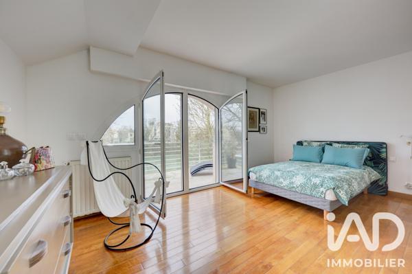 Maison à vendre 6 pièces 243,7 m² Chennevières-sur-Marne