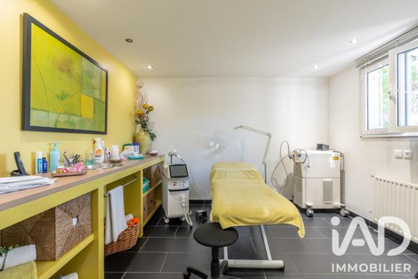 Maison à vendre 6 pièces 243,7 m² Chennevières-sur-Marne