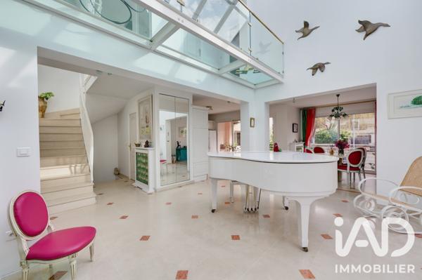 Maison à vendre 6 pièces 243,7 m² Chennevières-sur-Marne