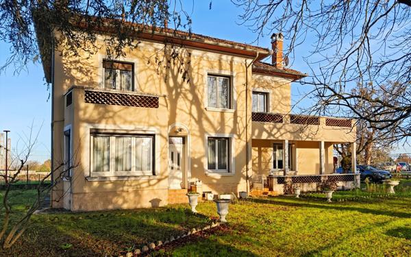 Maison à vendre    5 pièces •  Castelsarrasin