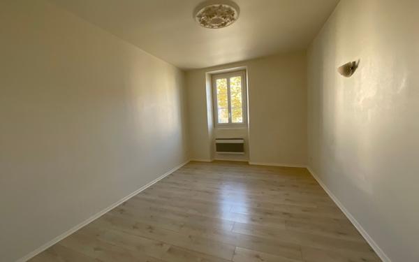 Appartement à vendre    2 pièces • 48,69 m2 Cazères
