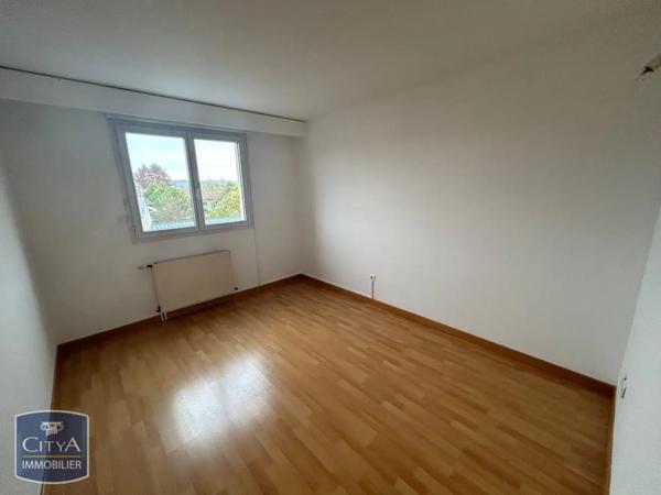 Appartement à louer 2 pièces 79.8m²