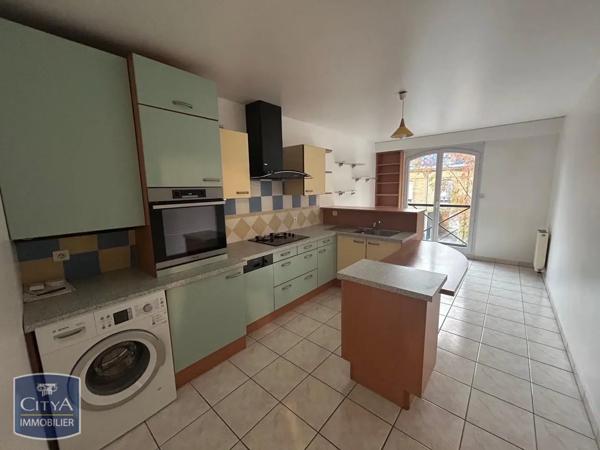 Appartement à louer 2 pièces 79.8m²