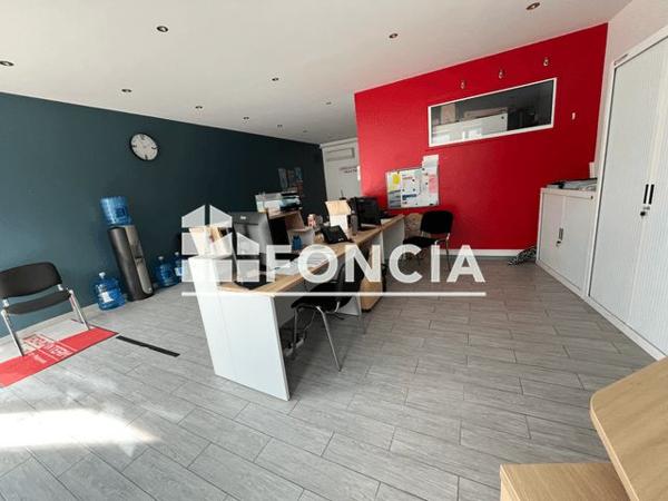 Location Local commercial 3 pièces 70.69 m² - 13 AVENUE ROGER COHE Pessac 33600