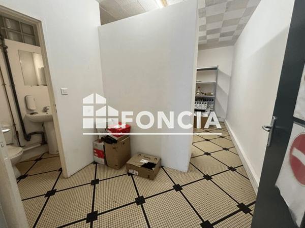 Location Local commercial 3 pièces 70.69 m² - 13 AVENUE ROGER COHE Pessac 33600