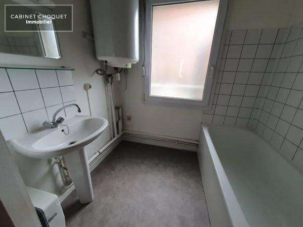 F2 A LOUER - LAMBERSART - 44.5 m 2 - 684 € charges comprises par mois