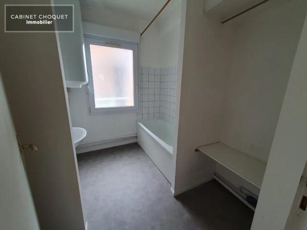 F2 A LOUER - LAMBERSART - 44.5 m 2 - 684 € charges comprises par mois