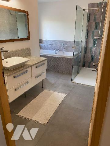 Mas à vendre sur la commune d' Arles (RAPHELE LES ARLES 13280) dans les Bouches-du-Rhône (13) :...