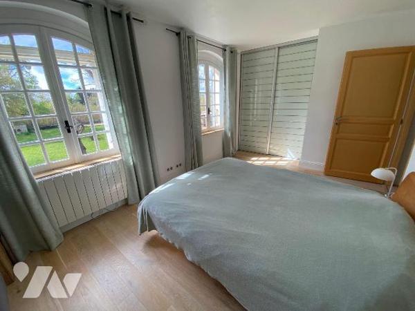 Mas à vendre sur la commune d' Arles (RAPHELE LES ARLES 13280) dans les Bouches-du-Rhône (13) :...