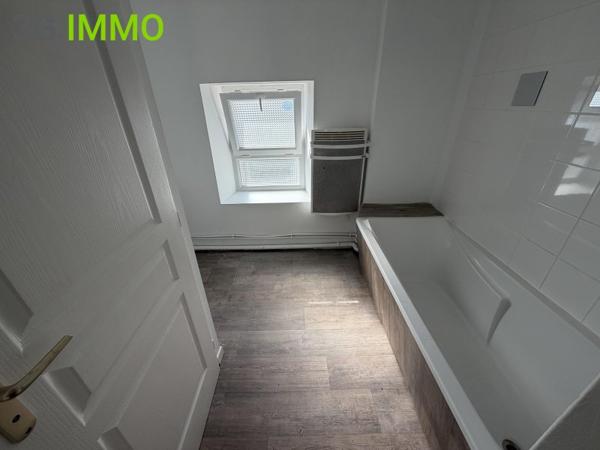 Location / Appartement T4