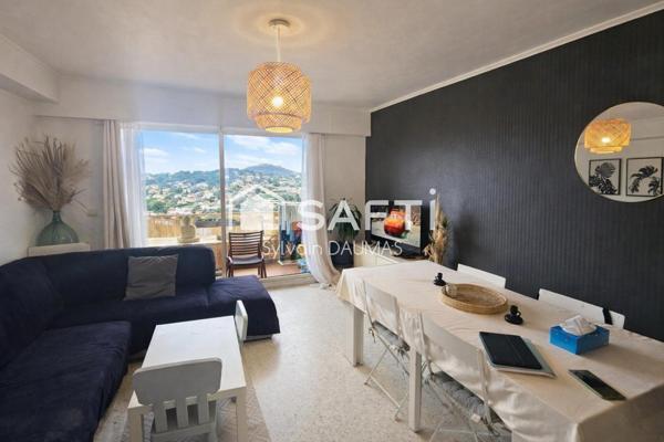 Lumière, vue dégagée et emplacement recherché : un T3 fonctionnel et idéalement situé.