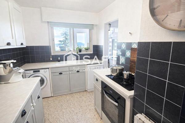 Lumière, vue dégagée et emplacement recherché : un T3 fonctionnel et idéalement situé.