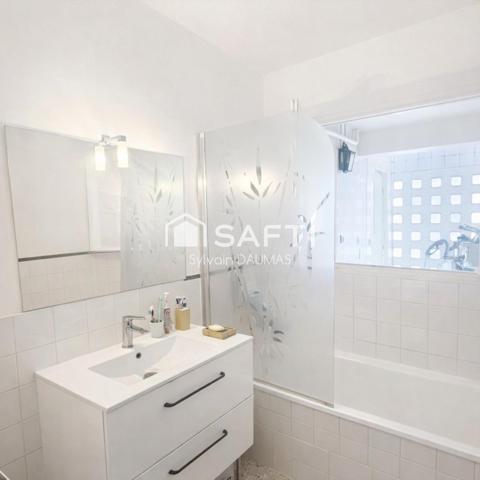 Lumière, vue dégagée et emplacement recherché : un T3 fonctionnel et idéalement situé.