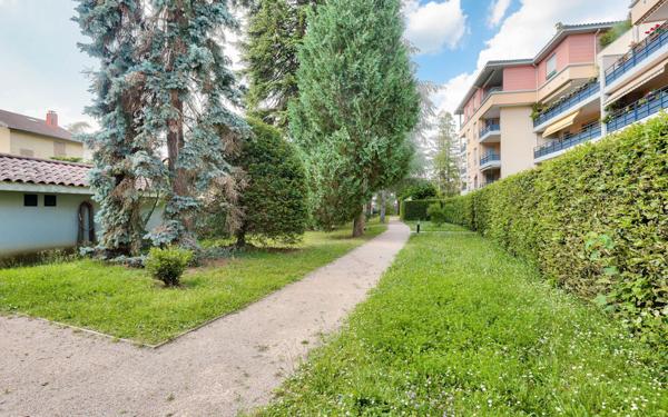 Appartement à vendre    2 pièces •  Tassin-la-Demi-Lune