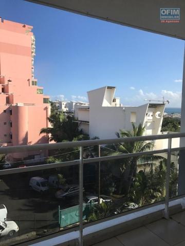 A louer appartement F1 sur la résidence PROXIMA à Sainte Clotilde.