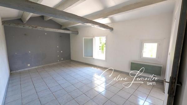 bastidon en pierre au centre ville