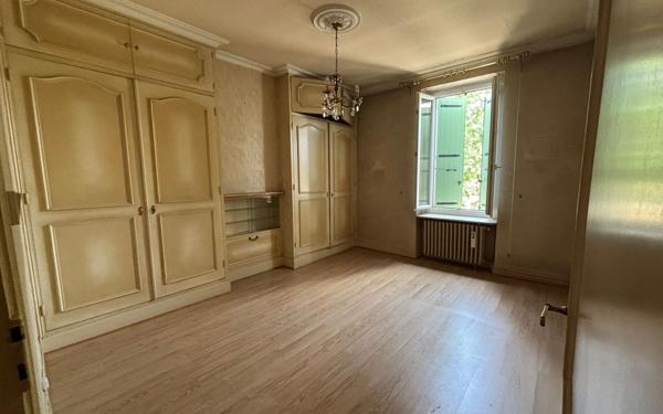 Immeuble à vendre    5 pièces • 146 m2 Castres