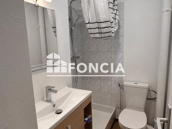 Location Studio 16 m² - 16 BOULEVARD CHAMBLAIN Melun 77000