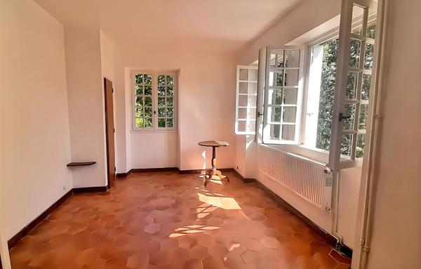 Maison d'Architecte en granit avec vue exceptionnelle