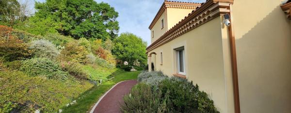 Maison à AUCH, 32000 - 10 pièces 300m²