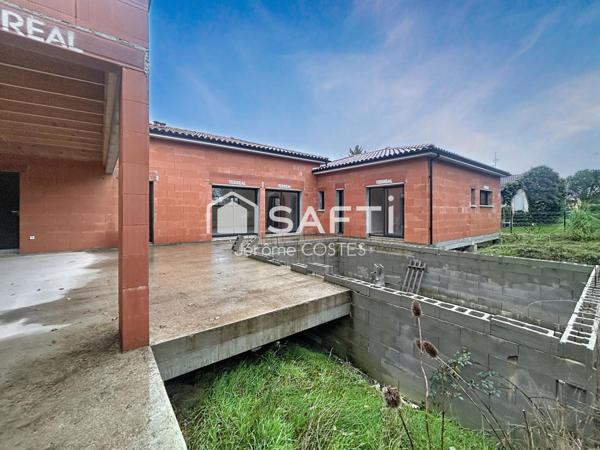 Villa contemporaine d'environ 170 M2 en cours de construction