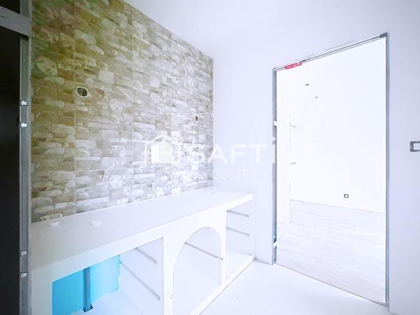 Villa contemporaine d'environ 170 M2 en cours de construction