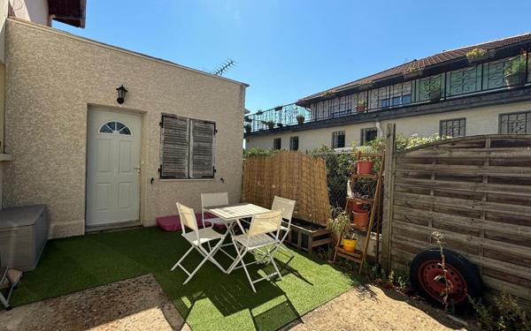 Appartement à vendre    3 pièces • 52 m2 Vaulx-en-Velin