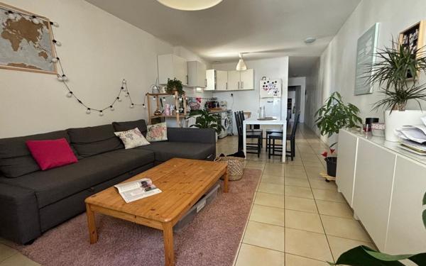 Appartement à vendre    3 pièces • 52 m2 Vaulx-en-Velin