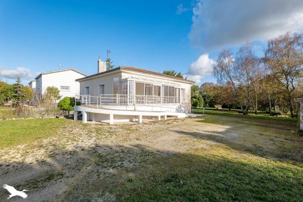 Maison à vendre |  Saint-Jean-d'Angély |  7 pièces | 133 m²