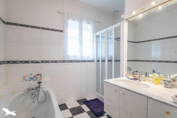 Maison à vendre |  Saint-Jean-d'Angély |  7 pièces | 133 m²