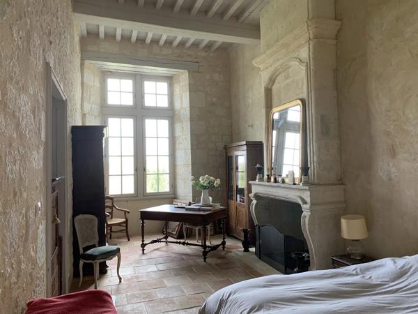 Manoir avec gîte et piscine