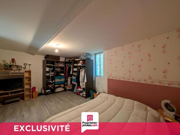 VENTE INTERACTIVE ! GARANTIE 12 MOIS INCLUS ! Maison de ville avec jardin et garage !