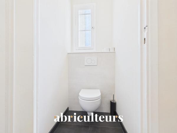 Superbe T2 de 58 m² Entièrement Rénové avec Terrasses Calme Absolu à 2 min de la Gare TGV Nice-Ville