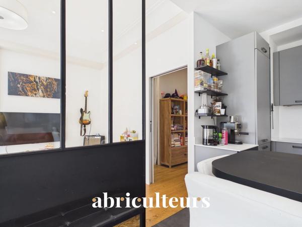 Superbe T2 de 58 m² Entièrement Rénové avec Terrasses Calme Absolu à 2 min de la Gare TGV Nice-Ville