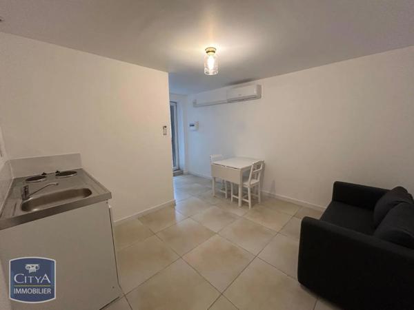 Appartement à louer 1 pièce 16.86m² Nîmes (30000)